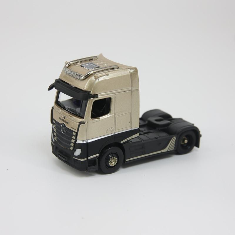 Maisto 1:64 Simulation of the International Lone Star American Heavy Truck Alloy Model Static Car Ornament Gift