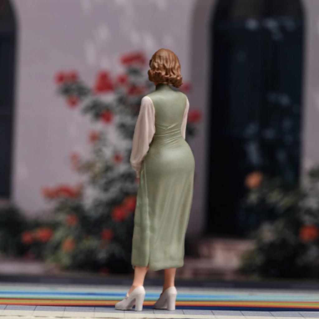Woman Figurine Hand-Painted Miniature People Figurines Collectible Resin Figure