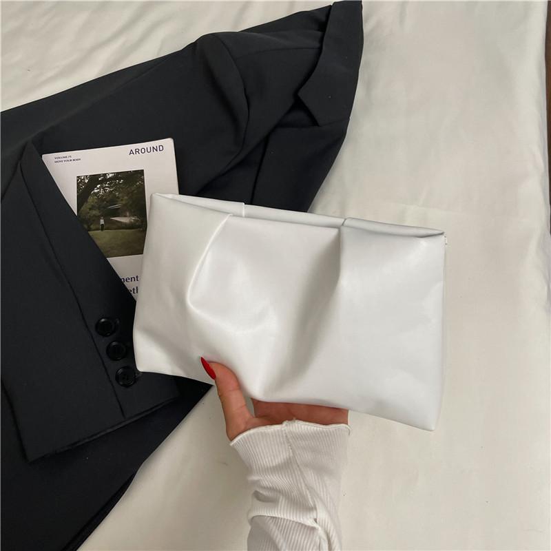 

Fashion dinner small bag women s new pleated texture small square bag simple and sweet commuting clutch bag белый