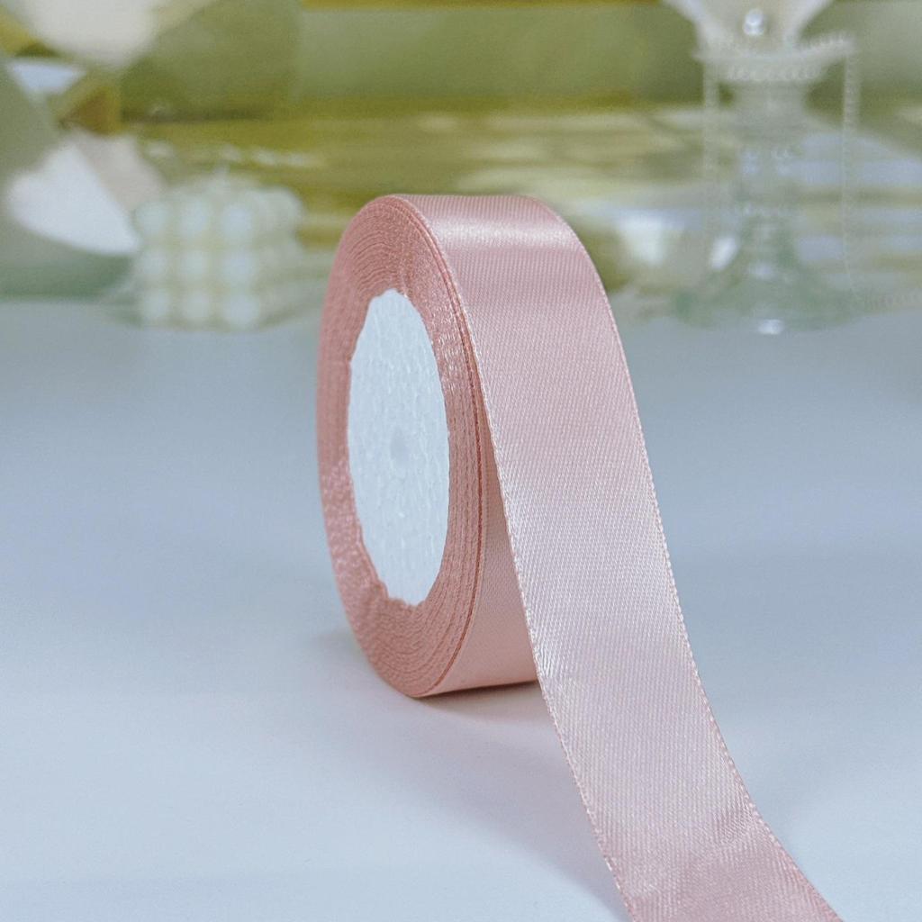 2cm Satynowa Wstążka Jedwabna na Prezent, Dekorację Tortu, Aranżacje Kwiatowe, Kokardy i Odznaki.