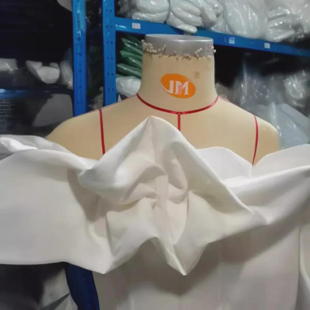 Women's 2023 European & American One-Shoulder Backless Dress with Bubble Collar - Sexy & Fashionable