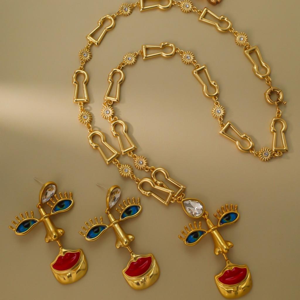 These Alloy Earrings And Necklaces Feature Antique-Style Red Lips, Nose, And Eyes, Making Them Perfect For Parties, Holidays, And Other Occasions.