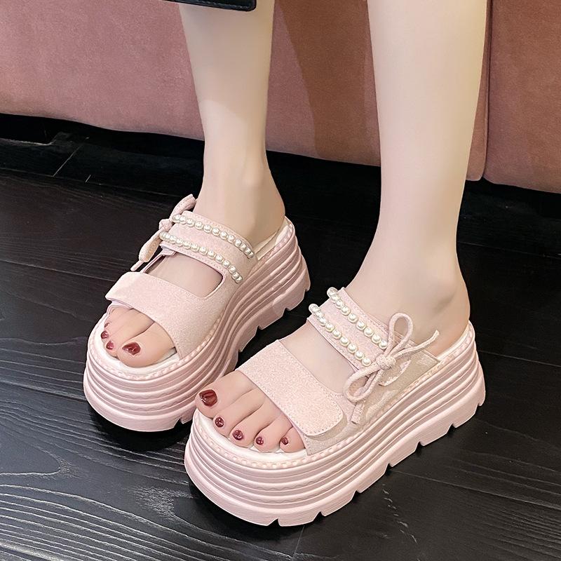 2025 new pearl fairy thick-soled cool slippers women wear small cross-heeled soft-soled slippers in summer