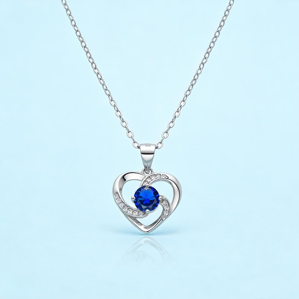 Sterling Silver Heart-Shaped Diamond Pendant Necklace, High-End Versatile Clavicle Chain for Women S925 Silver