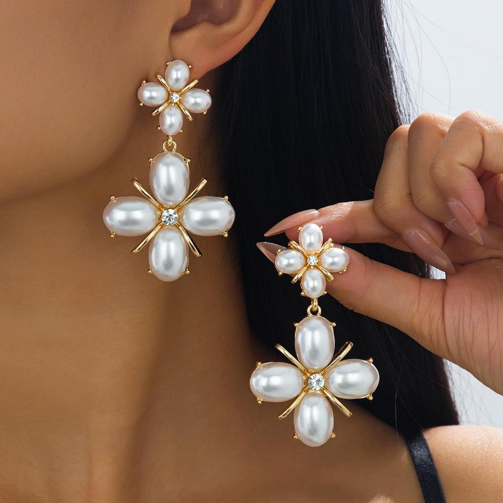 Elegant 2026 Faux Pearl Flower Earrings for Ladies - Perfect for Banquets & Weddings