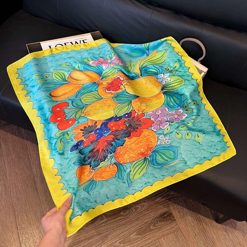 New 71 * 71cm Korean version small square scarf women's silk scarf spring and summer thin sunscreen scarf neck protection tied bag headband scarf