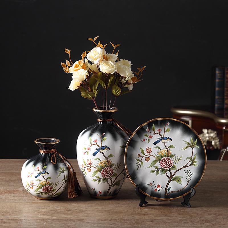 Modern Ceramic Vase Ornament for Living Room or TV Cabinet Display