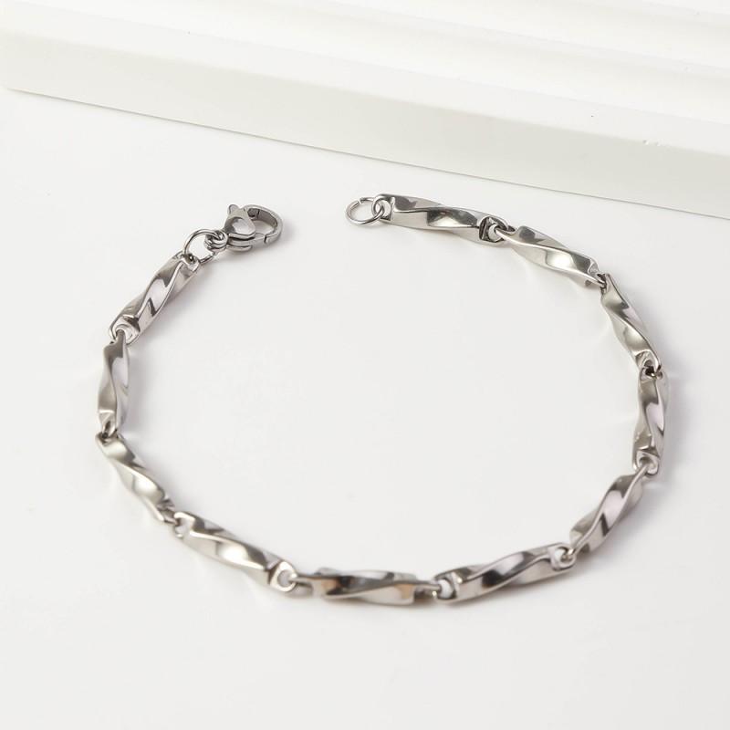 Titanium Steel Twisted Link Chain Necklace Men Women Geometric Pendant Minimalist Locket Choker Style
