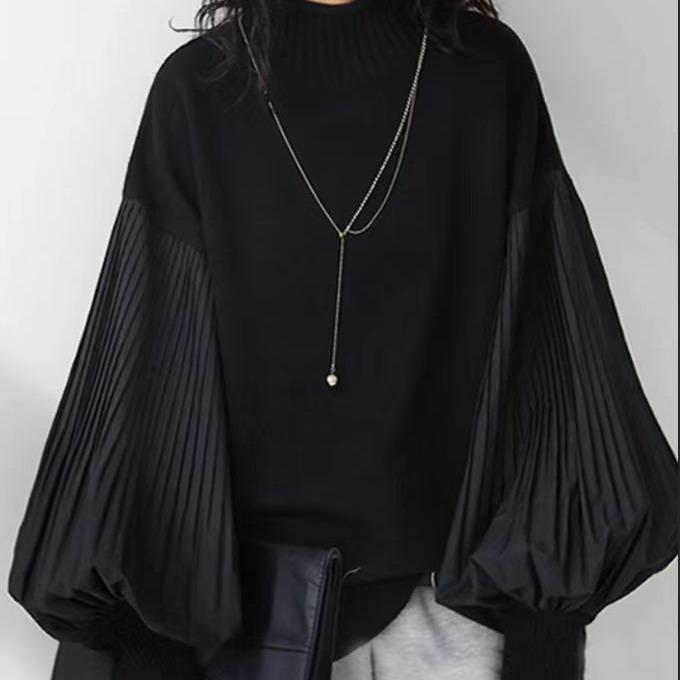 

Женский трикотажный свитер темно-зеленого цвета с высоким воротом, рукавами-колокольчиками и текстурированными оборками One Size чёрный