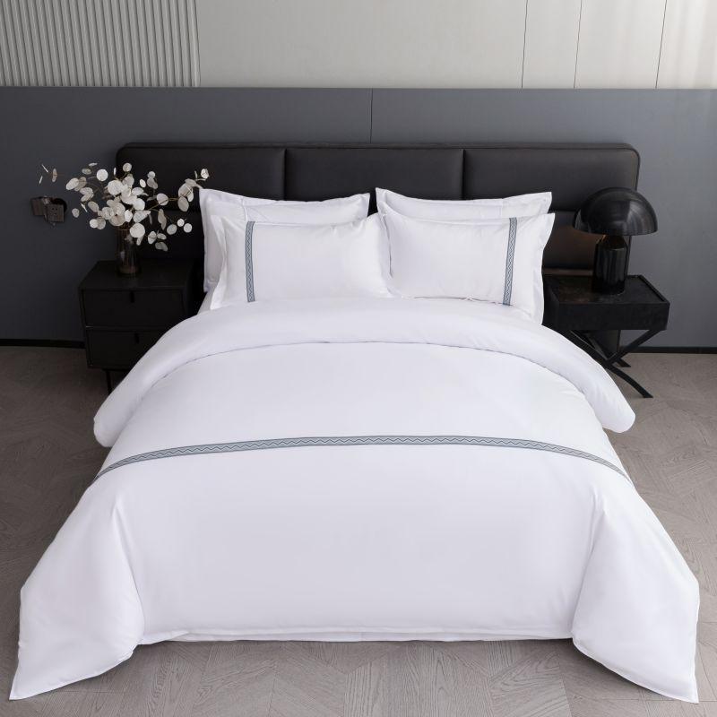Pure White 3-Piece Hotel Linen Set: Thick Bed Sheet & Duvet Cover for Homestay