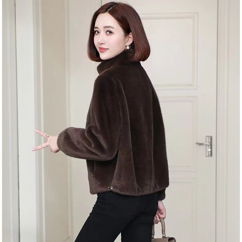 

Золотая норковая куртка женская короткая искусственный мех зимняя меховая встроенная стойка воротник талия модная теплая утолщенная шуба M 95-55 kg темно-коричневого