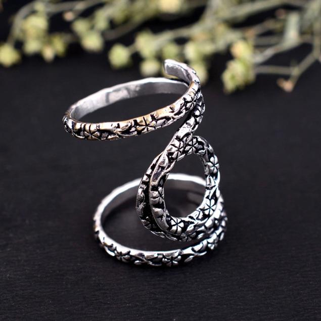 Silver Floral Arthritis Ring Splint | Adjustable Wide Band Flower Ring | Handmade Oxidized Boho Knuckle Stabilizer | Unique PIP/DIP Joint Jewelry