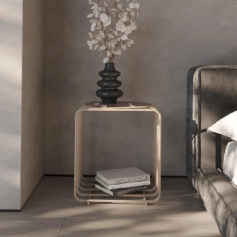 Modern Minimalist Iron Side Table Creative Luxury Small Metal Coffee Table for Small Apartments Baking Paint Finish