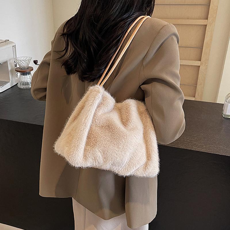 New Plush Bucket Bag for Autumn and Winter, Women's High-end Texture Niche Design Commuter Handbag