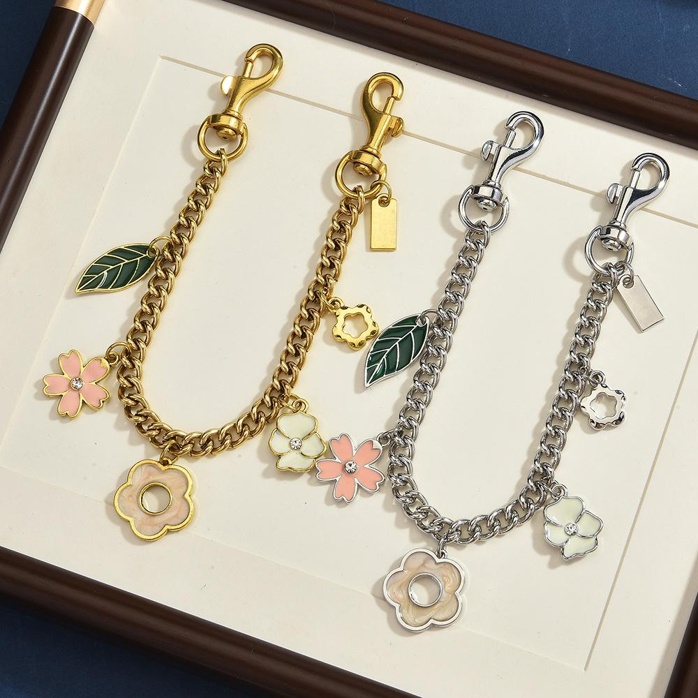 Exquisite Versatile Flower Trend Simple Hanging Chain