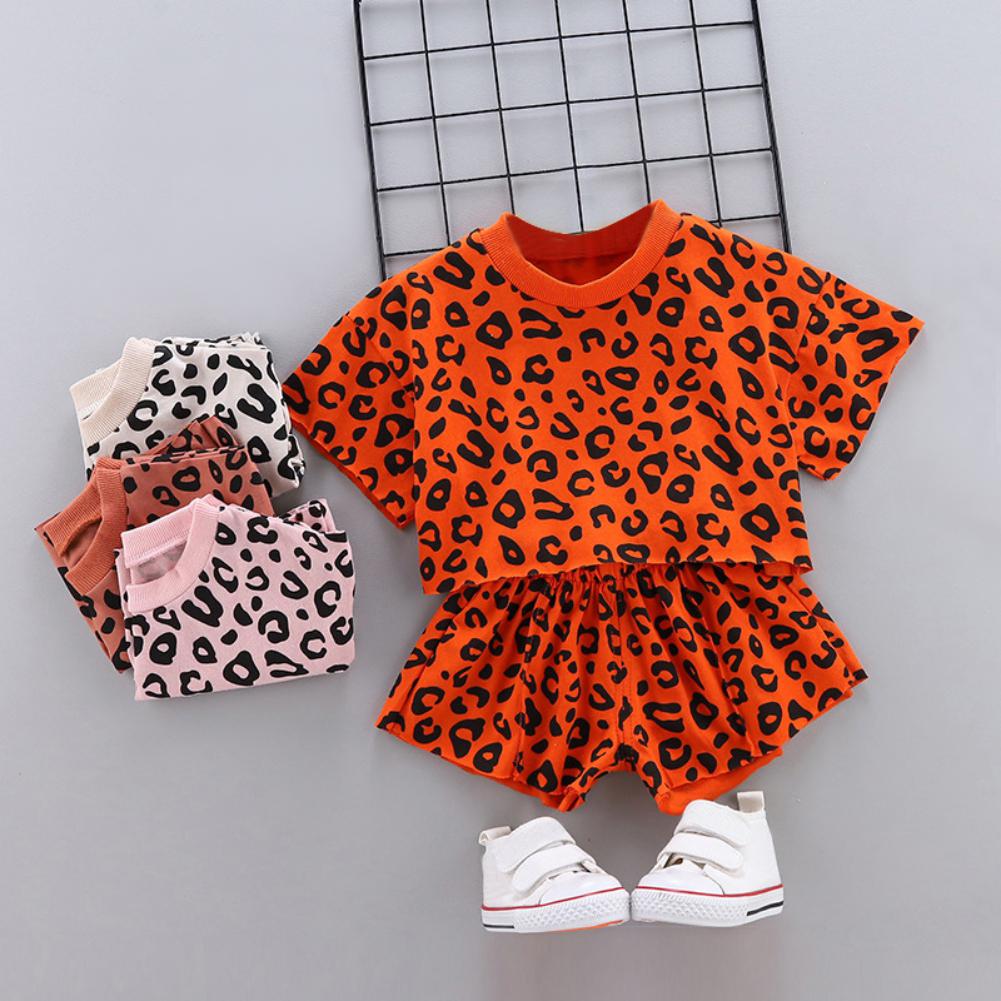 

Брюки с леопардовым принтом для девочек, комплект из двух предметов с коротким рукавом и круглым вырезом M/90