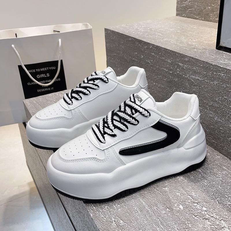 

Fashion thick-soled waterproof little white shoes for women s 2025 new autumn design sense niche height-increasing casual board shoes 35