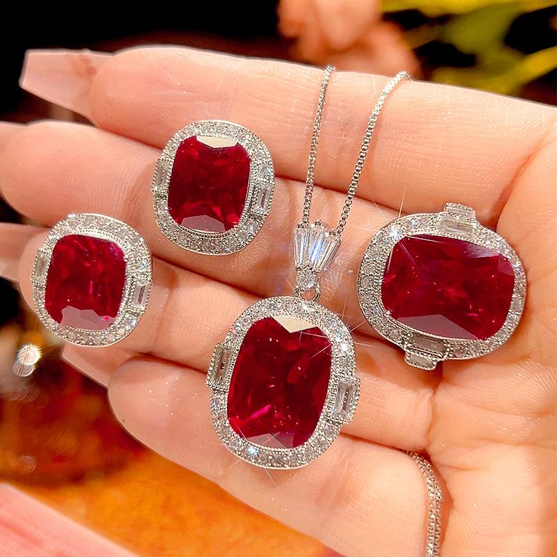 

Luxury Ruby Red Cushion Cut Jewelry Adjustable Ring Necklace Earrings Halo Engagement Wedding Goddesses Party Jewelry for Women One Size
