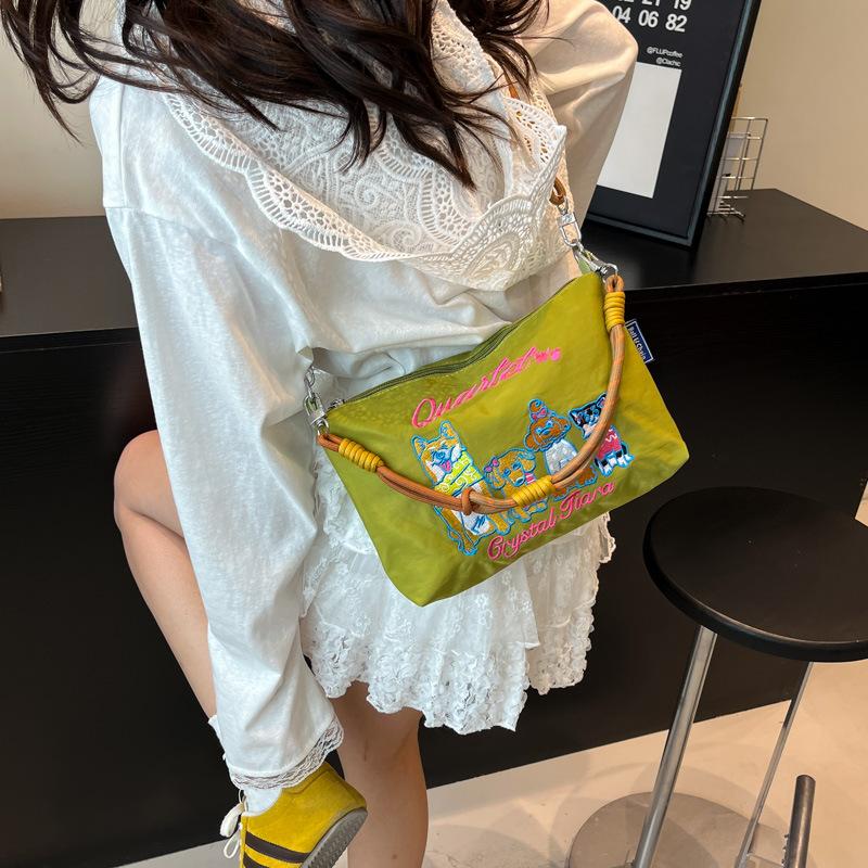 Casual simple texture trendy fashion small square bag 2025 summer new foreign style women's personalized shoulder messenger bag