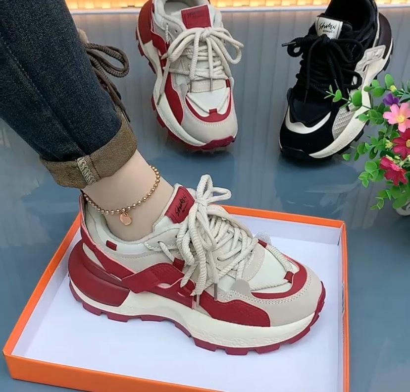 

Женские кроссовки в стиле Гонконга 2025 весна новинка, обувь для маленькой ноги, универсальная, повседневная, на платформе, спортивные, ретро, маленькие белые кроссовки, тренд 35 красный