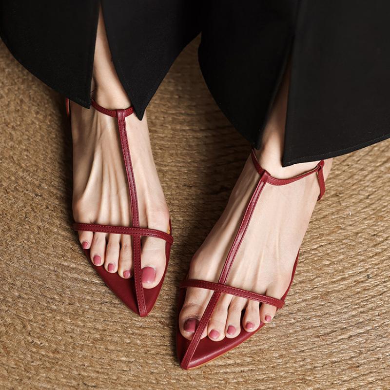 New women's outerwear Roman shoes French retro flats thin strap pointed comfortable word gold sandals summer