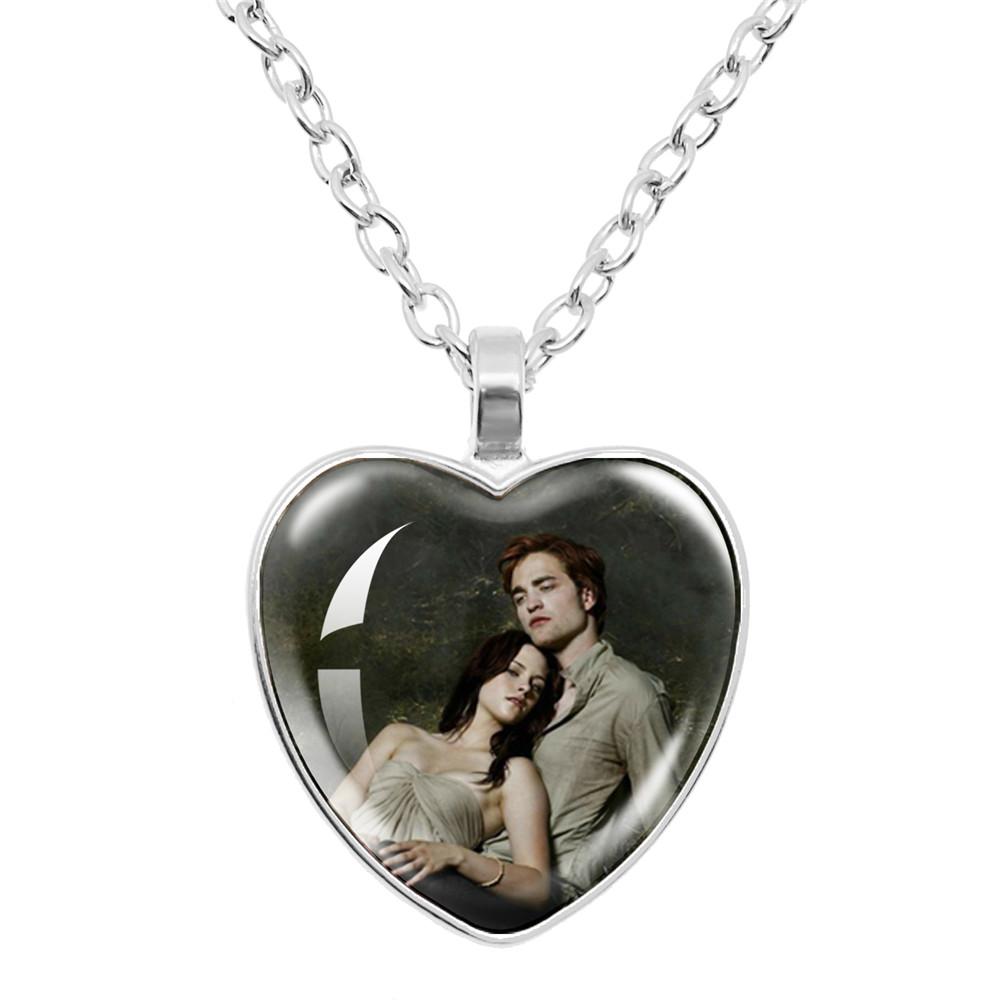Twilight Movie Necklace Vampire Bella Edward Jacob Renesmee Character Glass Heart Pendant Necklace Men Women Jewelry Gift