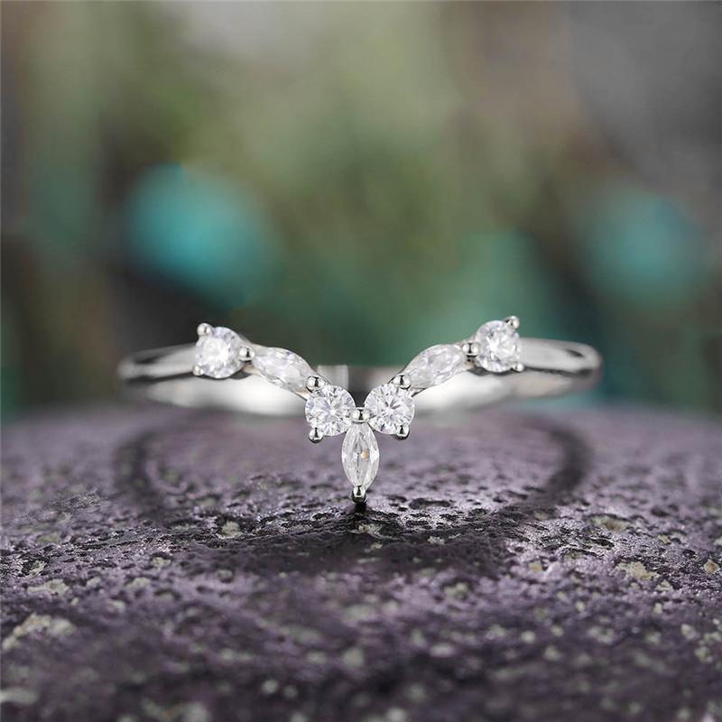 Statement Jewelry Basic Simple V Shaped Finger Finger Ring Women Delicate Accessories Cubic Zirconia Gathering Gathering DramaticSimple Rings