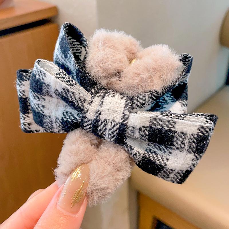 Fashion Autumn and Winter Plush Grab Clip Women's Winter Back Head Hair Shark Clip Hairpin Hairpin Large Hairy Hairpin Headwear