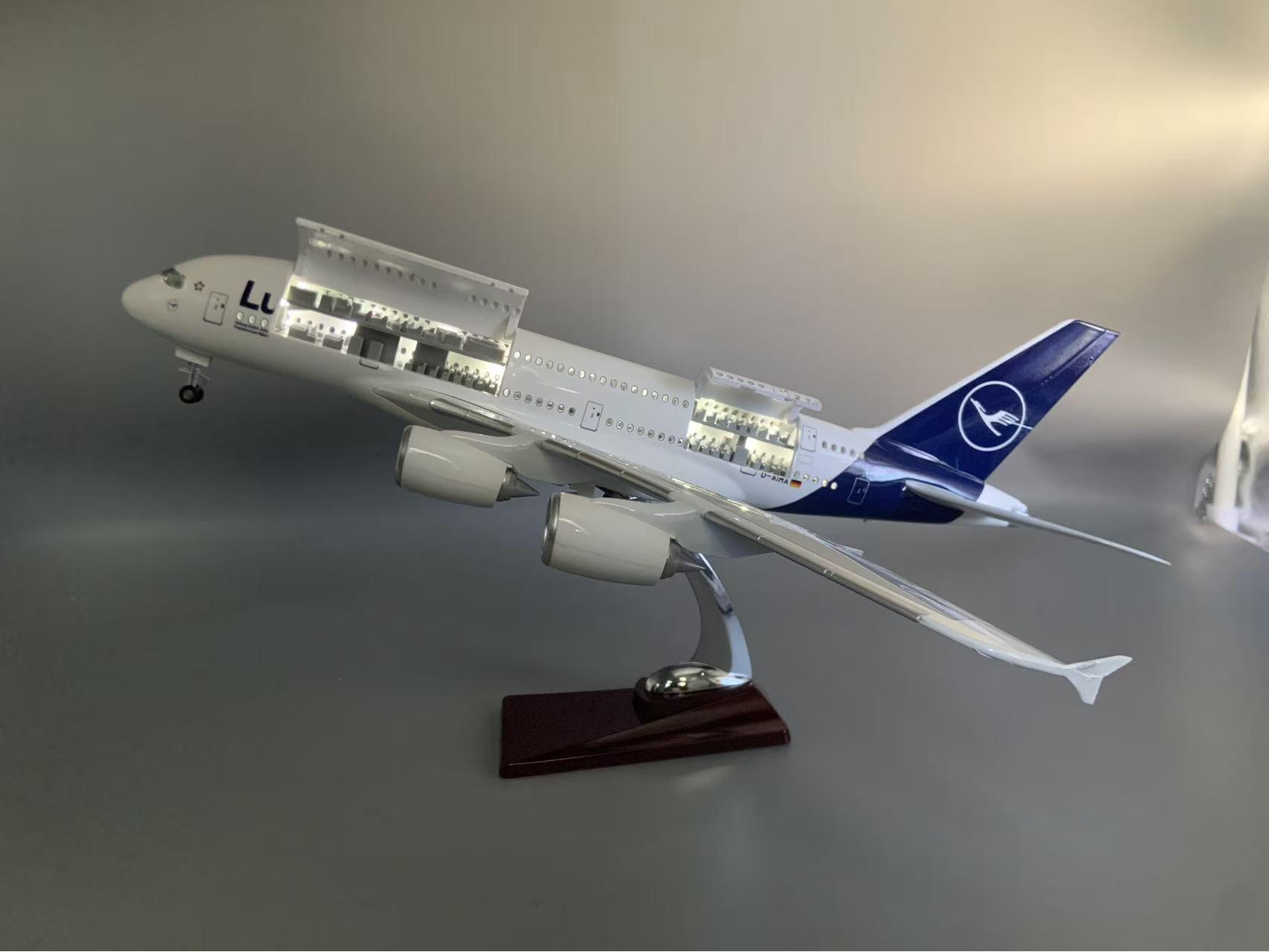 

Модель самолета Airbus A380 Lufthansa со светом и колесами – Реалистичное статичное украшение для самолета