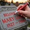 Outdoor Memorial Marker Tombstone Pen with Precision Tip Waterproof Fade-Resistant Fast-Drying Monument Lettering UV Resistant for Inscriptions