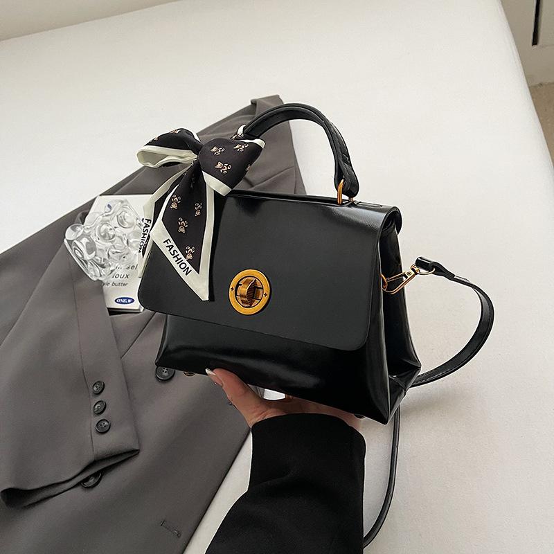 Bag Women's Versatile New Casual Shoulder Messenger Bag Portable Small Bag