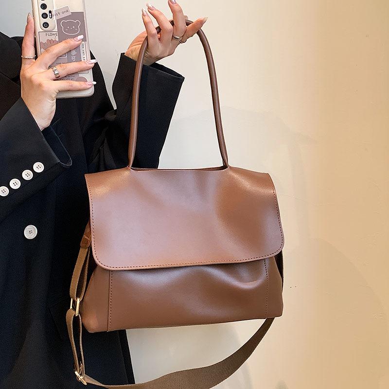 New Fashion Soft Surface Large Capacity Bag Women Commuter Shoulder Messenger Bag Street Hand Large Tote Bag