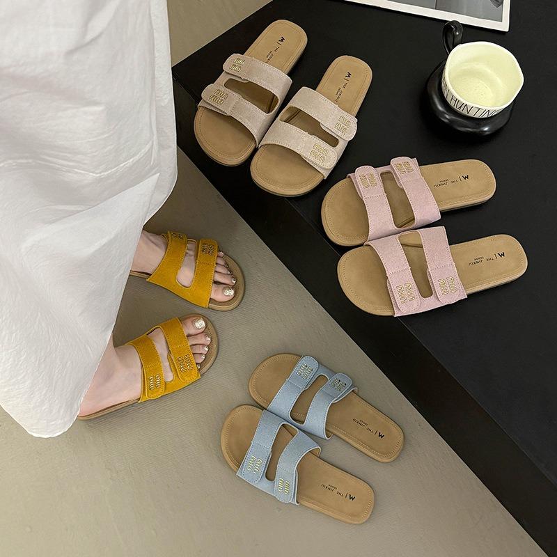 Slippers women's summer outer wear new fashionable soft flat one-word sandals with skirt beach cool slippers