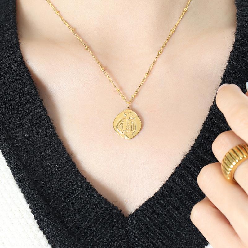 French Relief Portrait Fashion Commuter Necklace Non-Fading Non-Fading Versatile Jewelry Geometric Personalized Collarbone Chain