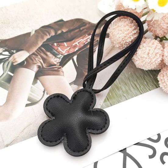 Lederblumen-Anhänger Kirschblüten-Schlüsselanhänger Baumwollgefüllt Niedlicher Blumiger Taschen-Anhänger Blumiger Hänge-Anhänger Tasche Auto-Zubehör