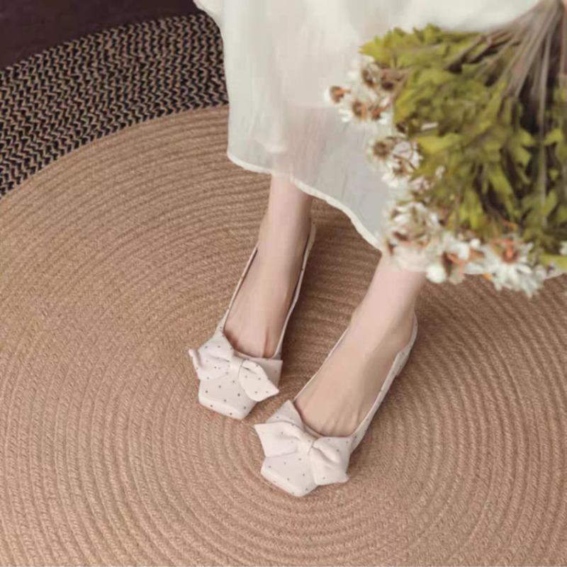 Red French-style high-heeled shoes for women, square-toe, elegant shallow-cut with bow, chunky heel pumps