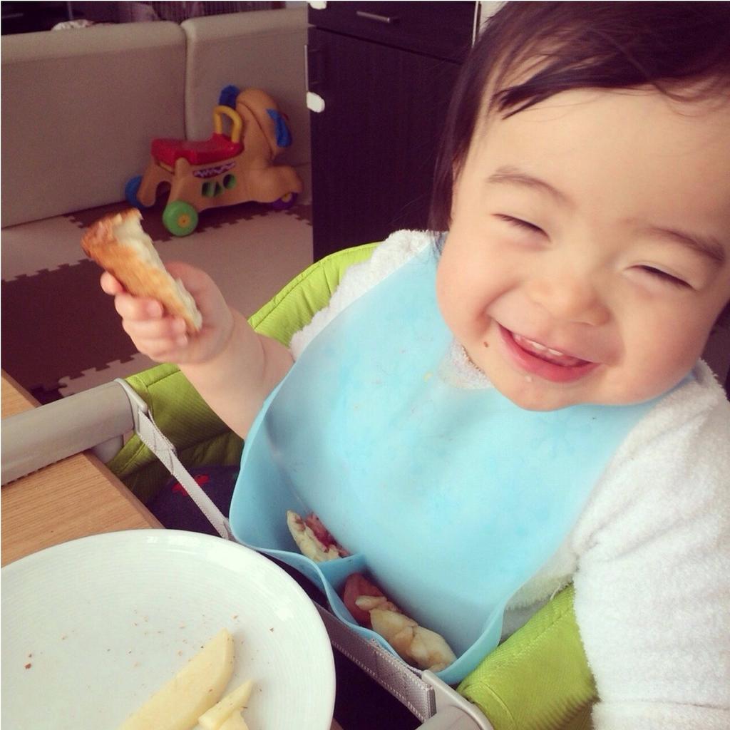 Silicone Apron Smart Lightweight and Neck Beautifully Transparent Crystal Yellow T-Rex Bib, Soft, 3-Level Adjustment,