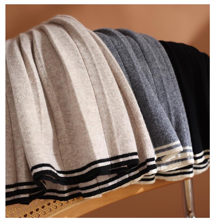Color-Blocked Pleated Wool Knit Skirt - Elastic Waist, Korean Style, Autumn/Winter Casual Mini Skirt for Women
