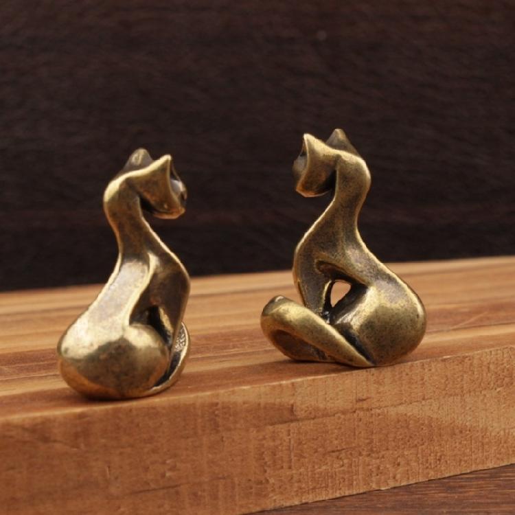 Delicate Cast Bronze Cats Figurine Fashionable Cats Sculpture Ornament Decorative Item For Coffee Table Bedsides Cabinet