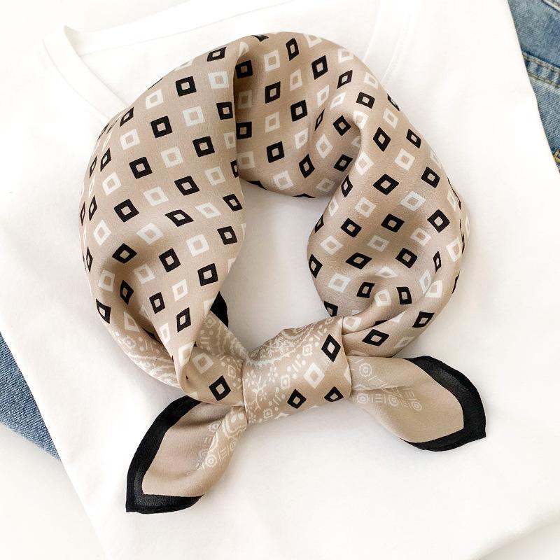 1116 New Professional Decoration Geometric Silk Scarf Fashion Spring and Summer Thin Plaid Mulberry Silk Square Scarf Shawl