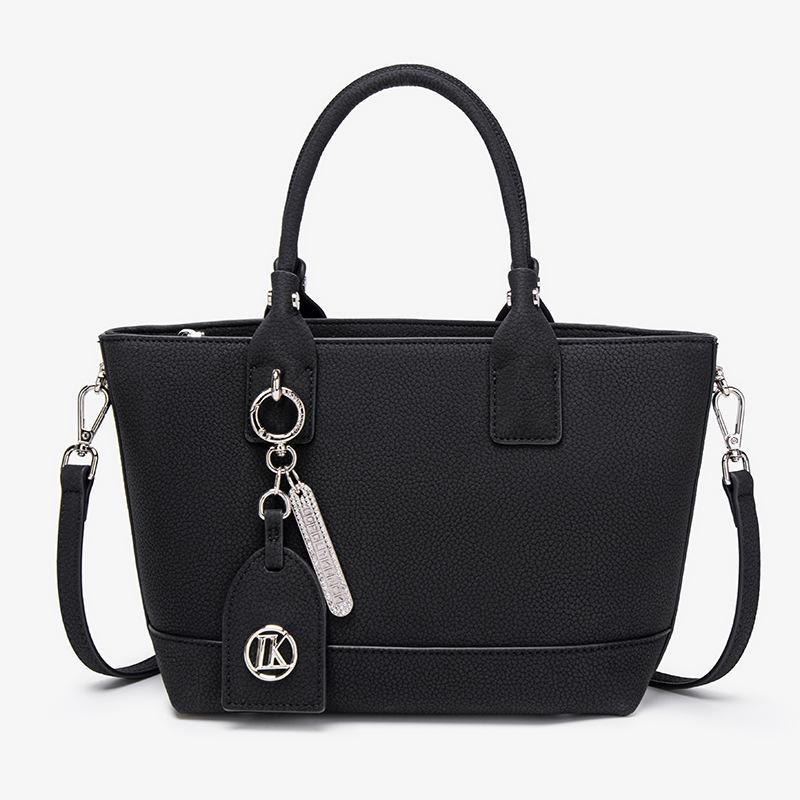 

Women s handbag 2024 new winter niche fashion versatile large-capacity tote bag shoulder crossbody bag чёрный