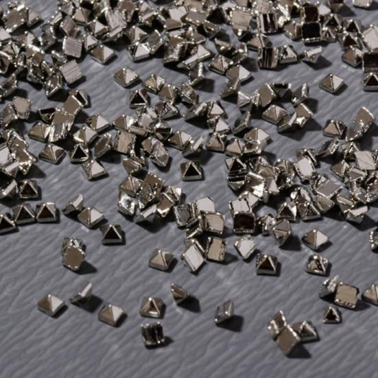 200Pcs/Set Nail Rivet Glitter 3D Effect Non-Fading Metal Rivet Art Decoration Street Punk Charm for Manicure
