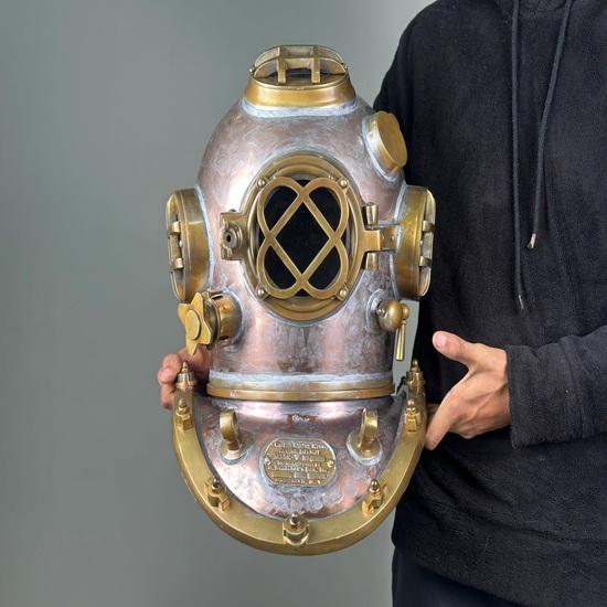 45.72 Cm Diving Helmet Heavy Boston Sea Scuba Diving Divers Helmet with Wooden Base Marine Nautical Home Décor Item