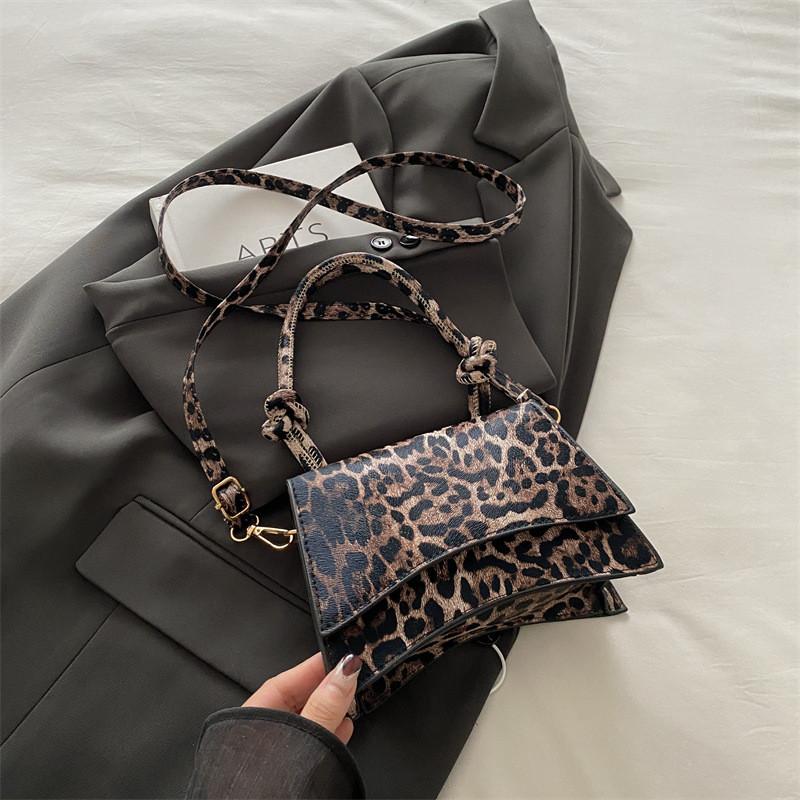 Trendy Women's Small Square Handbag Versatile Pu Shoulder Bag For Everyday Use