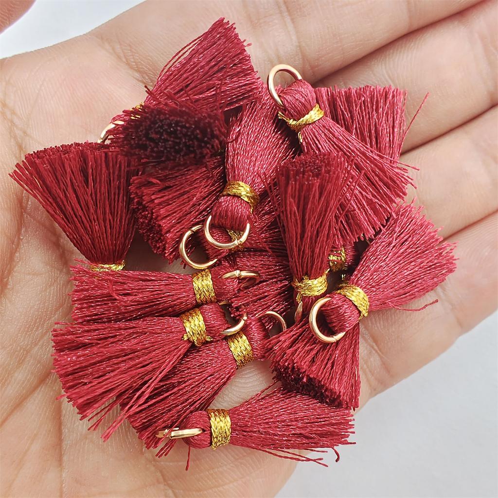 100 ks Páskové smyčky Třásně Ručně vyráběné materiály Vlasové doplňky Šperky s malým střapcem Módní zlaté nitě Náušnice vlastní výroby