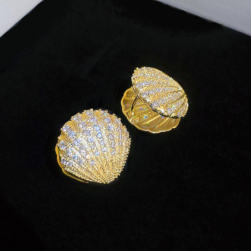 Luxury Micro Pave Zircon Shell Earrings For Women Sparkly Crystal Seashell Stud Earring Ocean Theme Party Aesthetic Jewelry Gift