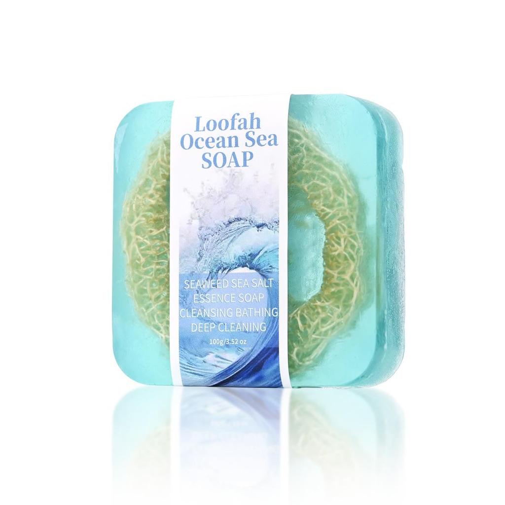 Savon au lait de coco fait main avec luffa exfoliant, acide kojique et huile essentielle de citron pour le bain et le soin du visage
