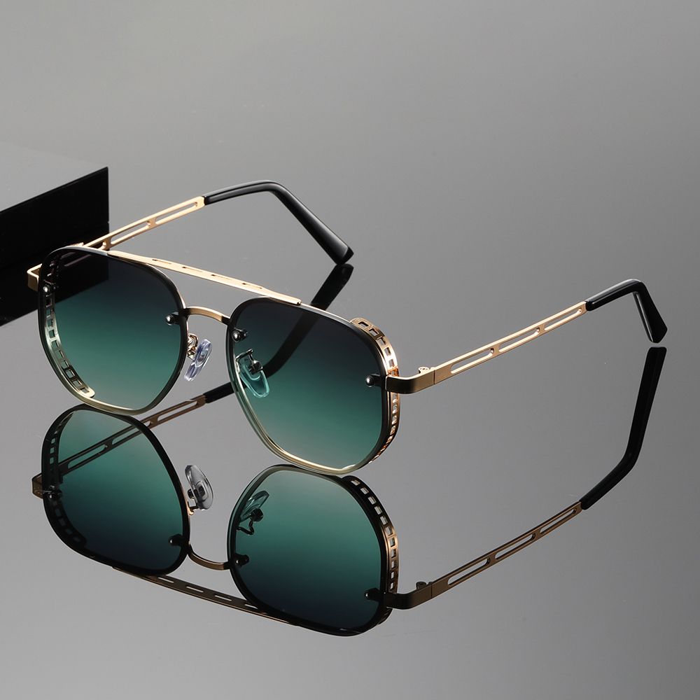 

1 pc, full-frame double-beam glasses, high-end design, cut-out temples, unique design, fits the face, comes with comfortable ear зелёный