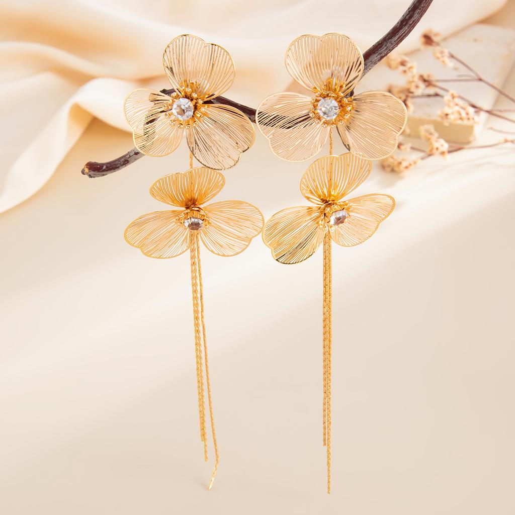 Salircon Romantic Long Tassel Petal Drop Earring Women 2026 Trend Exquisite Metal Hollow Flower Earrings Wedding Jewelry Gifts