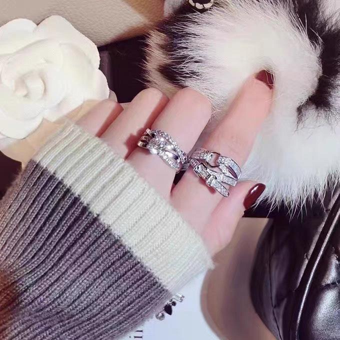 Seiko Replica 8 Herzen 8 Pfeile Gürtelschnalle & Ring Set, Voller Diamant Funkeln, Unisex 18 Karat Vergoldeter Schmuck